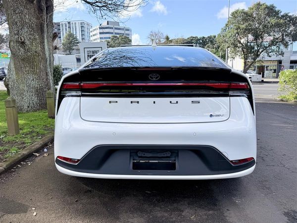 2023 Toyota Prius X | Latest Model | Hybrid Carousel 6