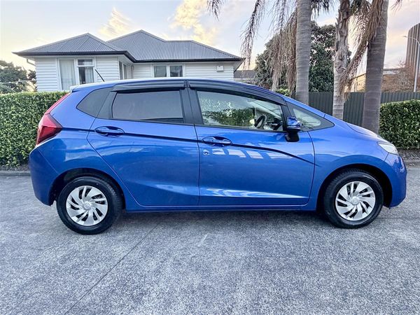 2014 Honda Fit 71k KM | Auto Hatch Carousel 3
