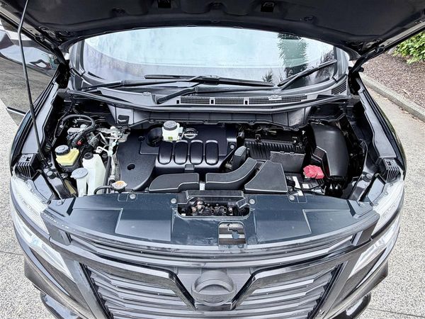 2016 Nissan Elgrand 7 Seater | Luxury Van Carousel 37