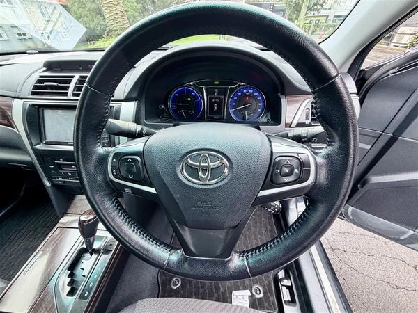 2015 Toyota Camry Hybrid | Executive Sedan | Black Carousel 9