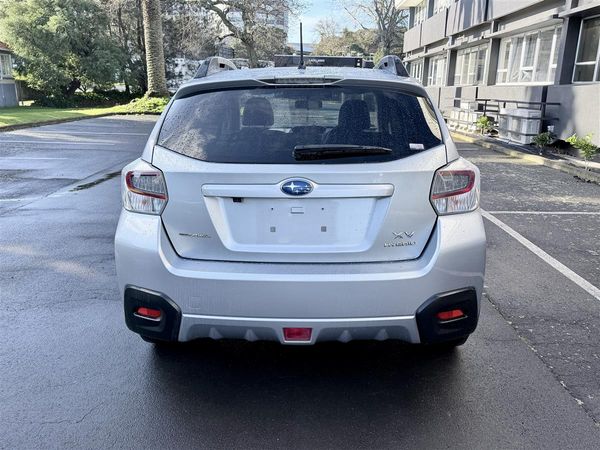 2015 Subaru XV Hybrid | AWD | 84k KM | SUV Carousel 5