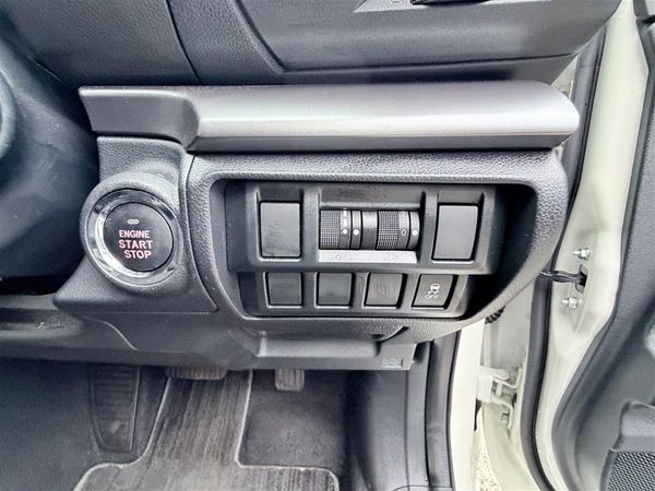 2022 Subaru Impreza Sport 2.0e-L Hybrid AWD Carousel 12