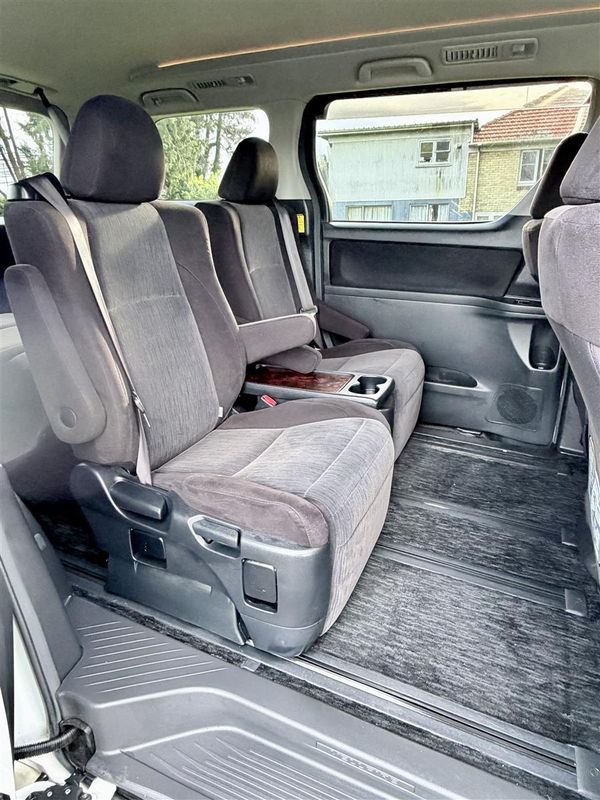 2012 Toyota Vellfire 2.4Z | 7 Seater | Luxury Van Carousel 9
