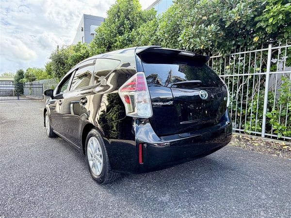 2015 Toyota Prius Alpha Hybrid 7-Seater Modellista Carousel 4