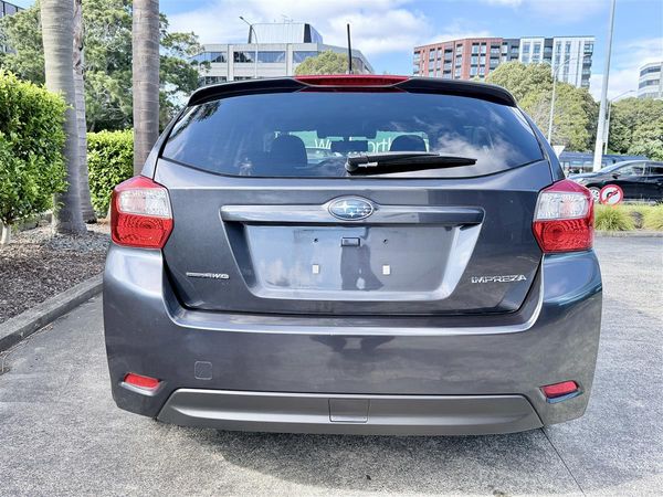 2012 Subaru Impreza 2.0i Low KM Carousel 5