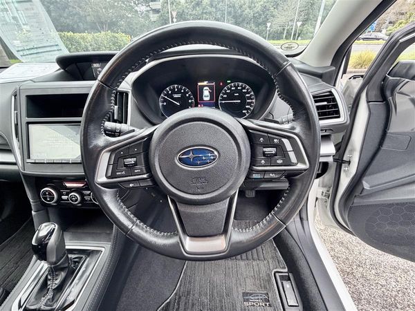 2022 Subaru Impreza Sport 2.0e-L Hybrid AWD Carousel 11