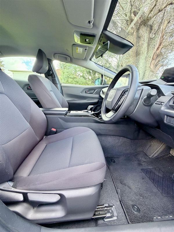 2023 Toyota Prius X | Latest Model | Hybrid Carousel 10