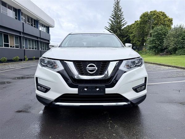 2018 Nissan X-Trail Hybrid 4WD | 20X | 88k KM Carousel 1