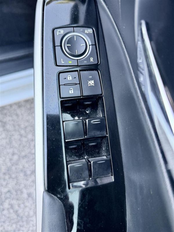2015 Lexus IS 300h Hybrid | Luxury Sedan | 106k Carousel 11