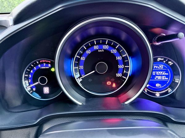 2014 Honda Fit 71k KM | Auto Hatch Carousel 15