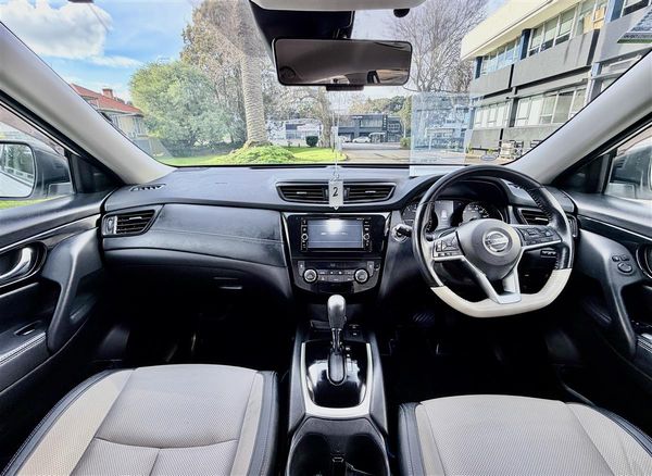 2018 Nissan X-Trail Mode Premium | Luxury SUV | 88k Carousel 8