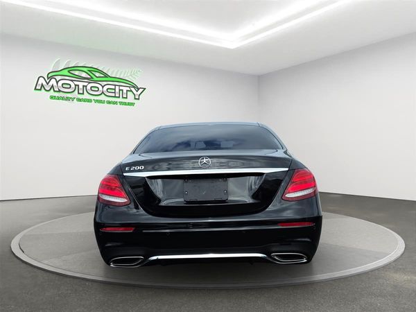 2017 Mercedes-Benz E 200 E200, Sedan Carousel 3