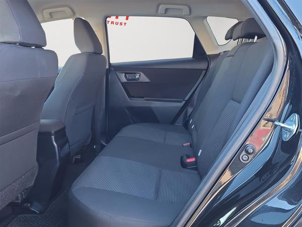 2014 Toyota Auris 1.8G, LOW KMS Carousel 13