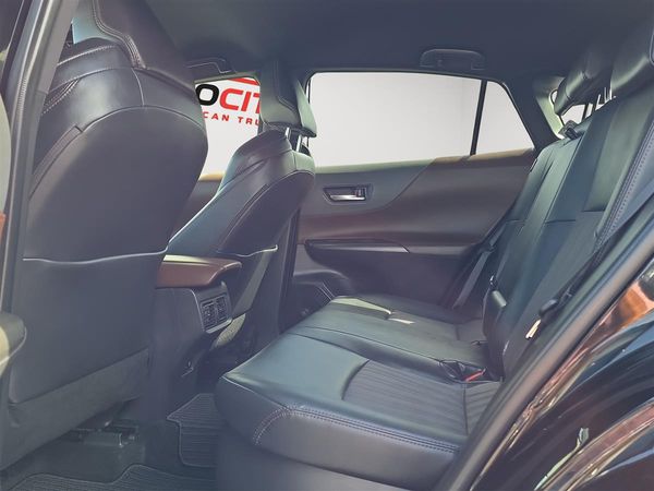 2020 Toyota Harrier HYBRID, G Pack, Radar Cruise, Leather seats Carousel 10