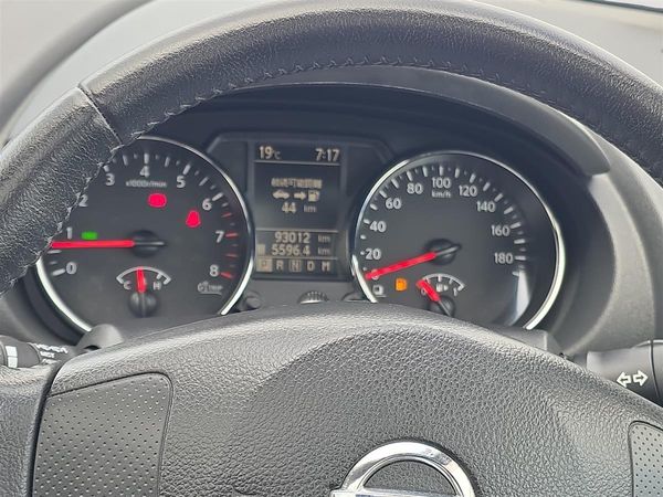 2014 Nissan Dualis PANORAMIC ROOF Carousel 18