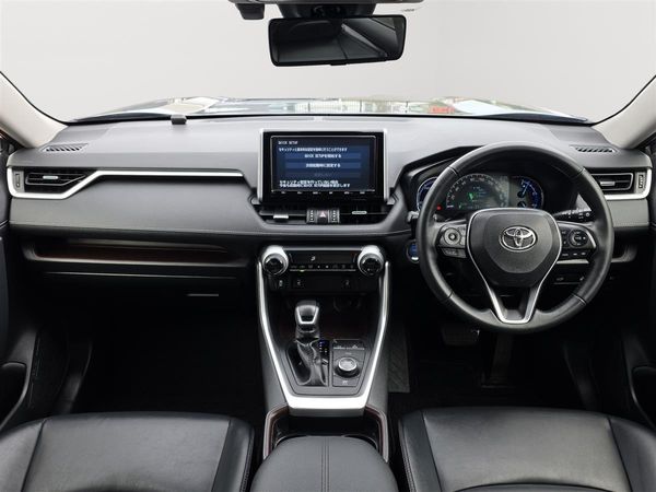 2019 Toyota RAV4 HYBRID, G PAck, Leather Heated Seats with heated Steering Carousel 16