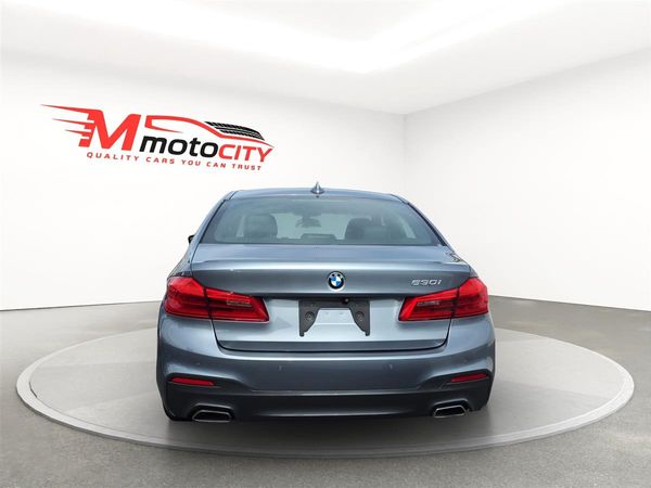2017 BMW 530i M SPORT Carousel 3