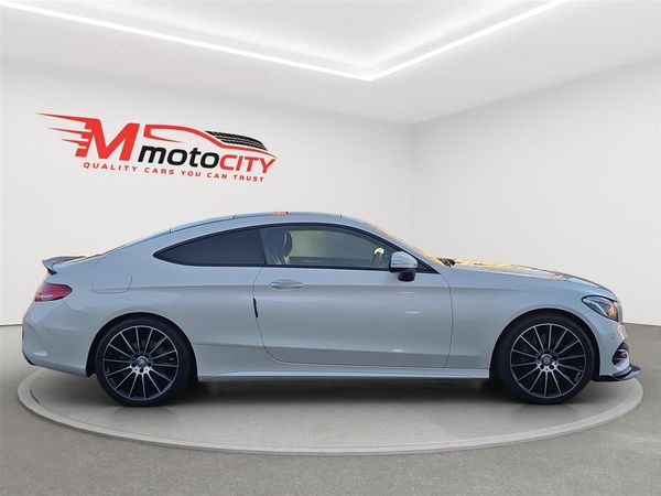 2016 Mercedes-Benz C 300 COUPE Carousel 1