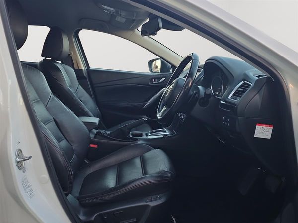2014 Mazda Atenza SL Package, Radar Cruise, Leather heated Seats Carousel 12