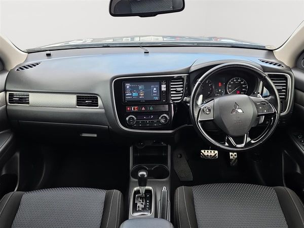 2015 Mitsubishi Outlander 7 Seater, Adaptive Cruise Carousel 16