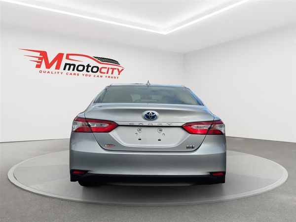 2021 Toyota Camry HYBRID, X, Low Kms Carousel 3
