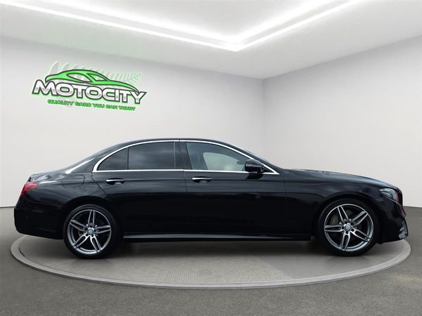 2017 Mercedes-Benz E 200 E200, Sedan Carousel 1