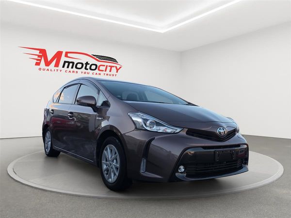 2017 Toyota Prius ALPHA HYBRID, 7 Seater