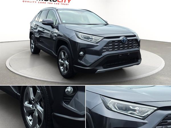 2019 Toyota RAV4 HYBRID, G PAck, Leather Heated Seats with heated Steering Carousel 8
