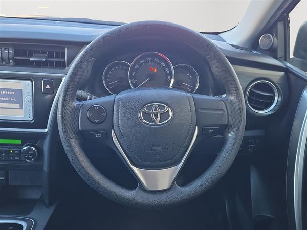 2014 Toyota Auris 1.8G, LOW KMS Carousel 17