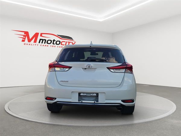 2015 Toyota Auris Leather Seats, Lane Assist, Cruise control Carousel 3