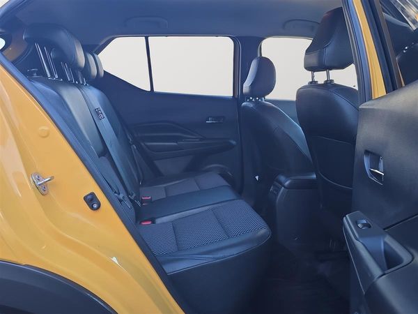 2020 Nissan Kicks E-POWER Carousel 14