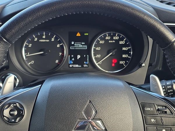 2018 Mitsubishi Outlander 7 Seater, Radar Cruise Carousel 19