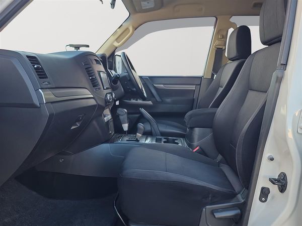 2013 Mitsubishi Pajero GR, LONG EXCEED, 4x4 Optional, 7 SEATS Carousel 15