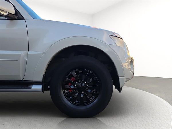 2013 Mitsubishi Pajero GR, LONG EXCEED, 4x4 Optional, 7 SEATS Carousel 19