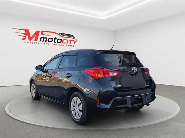 2014 Toyota Auris 1.8G, LOW KMS Carousel 4