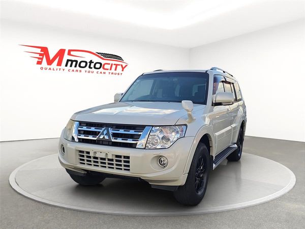 2013 Mitsubishi Pajero GR, LONG EXCEED, 4x4 Optional, 7 SEATS Carousel 6