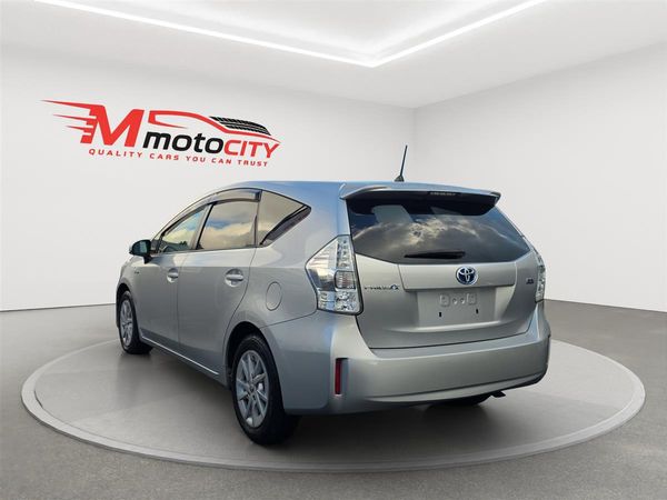 2012 Toyota Prius ALPHA 7 SEATS, CRUISE CONTROL Carousel 4
