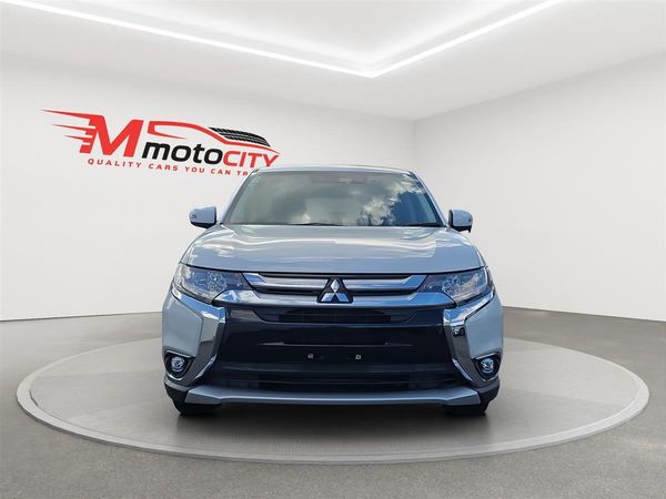 2018 Mitsubishi Outlander 7 Seater, Radar Cruise Carousel 7