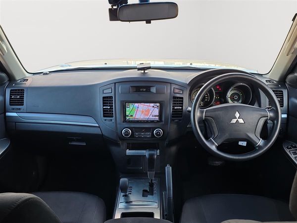 2013 Mitsubishi Pajero GR, LONG EXCEED, 4x4 Optional, 7 SEATS Carousel 16