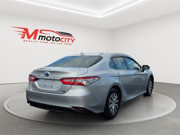 2021 Toyota Camry HYBRID, X, Low Kms Carousel 2