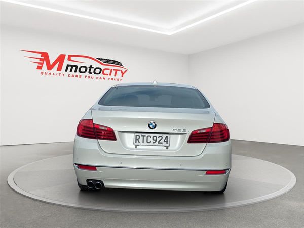 2017 BMW 523i Luxury, Leather heated seats, Adaptive cruise Carousel 3