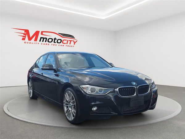 2014 BMW 328i M SPORT, New Shape steering wheel