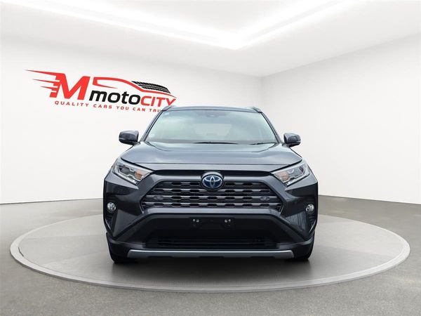 2019 Toyota RAV4 HYBRID, G PAck, Leather Heated Seats with heated Steering Carousel 7