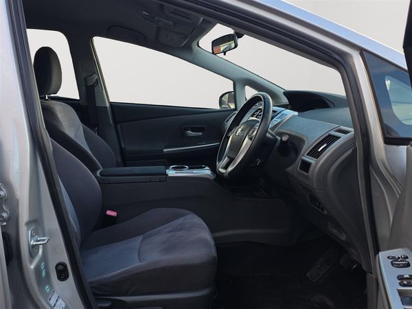 2012 Toyota Prius ALPHA 7 SEATS, CRUISE CONTROL Carousel 12