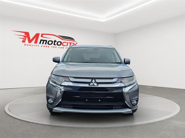 2015 Mitsubishi Outlander 7 Seater, Adaptive Cruise Carousel 7
