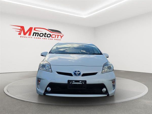 2015 Toyota Prius HYBRID S, dark Interior Carousel 7