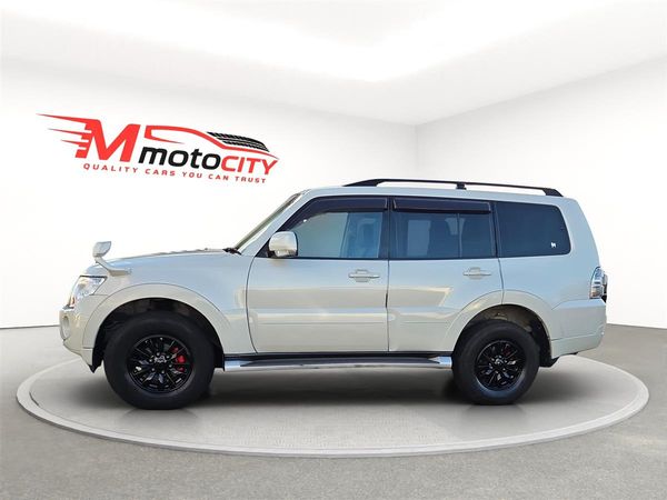 2013 Mitsubishi Pajero GR, LONG EXCEED, 4x4 Optional, 7 SEATS Carousel 5