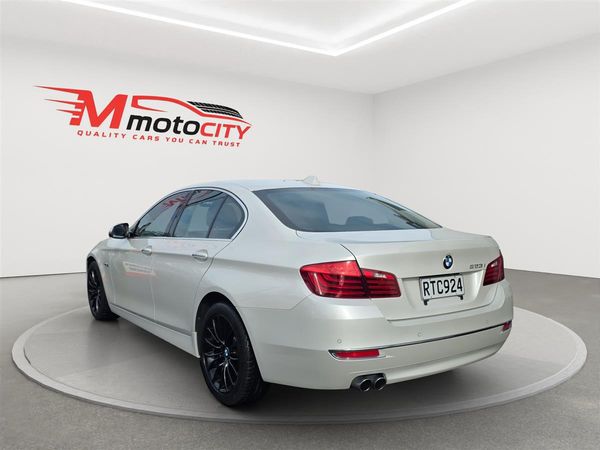 2017 BMW 523i Luxury, Leather heated seats, Adaptive cruise Carousel 4