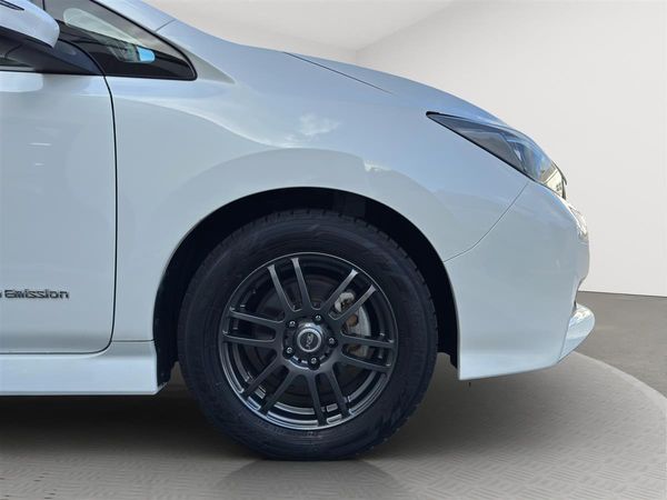 2018 Nissan Leaf X, LEATHER HEATED SEATS, RADAR CRUISE, Carousel 17