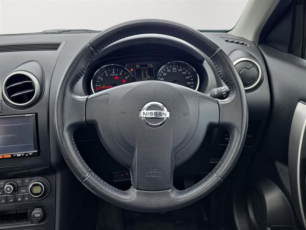 2014 Nissan Dualis PANORAMIC ROOF Carousel 17